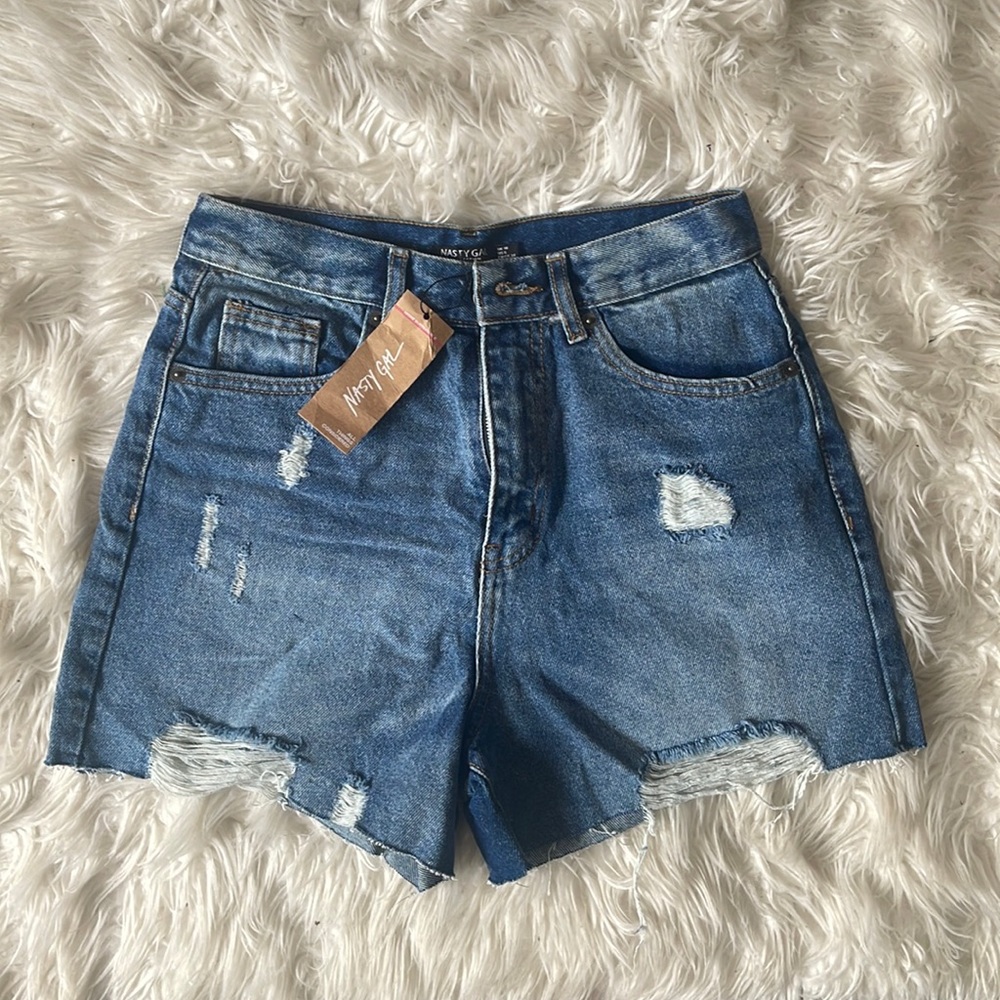 Denim High Waisted Jean Shorts from Nasty Gal - Size 6